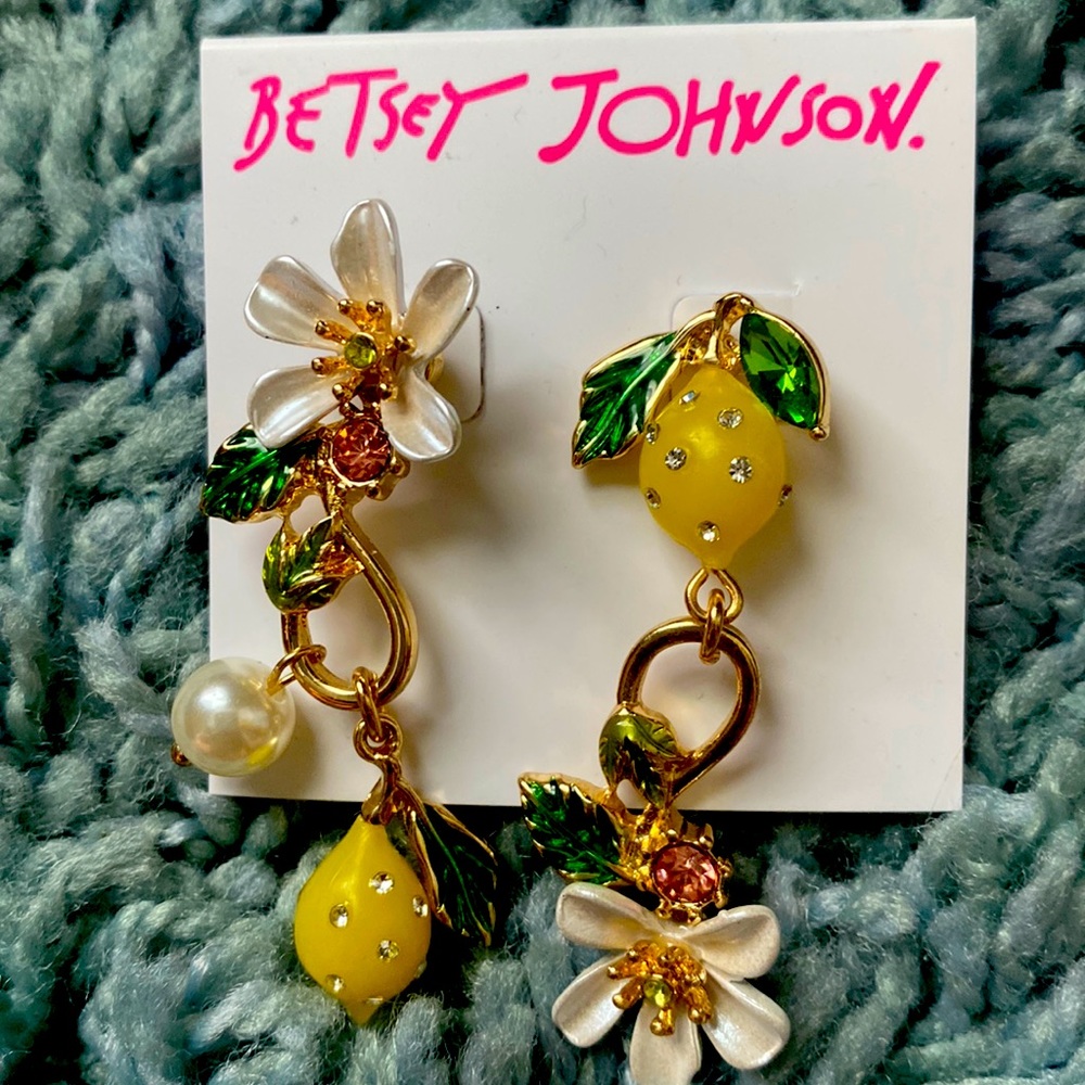Betsey Johnson earrings Flowers